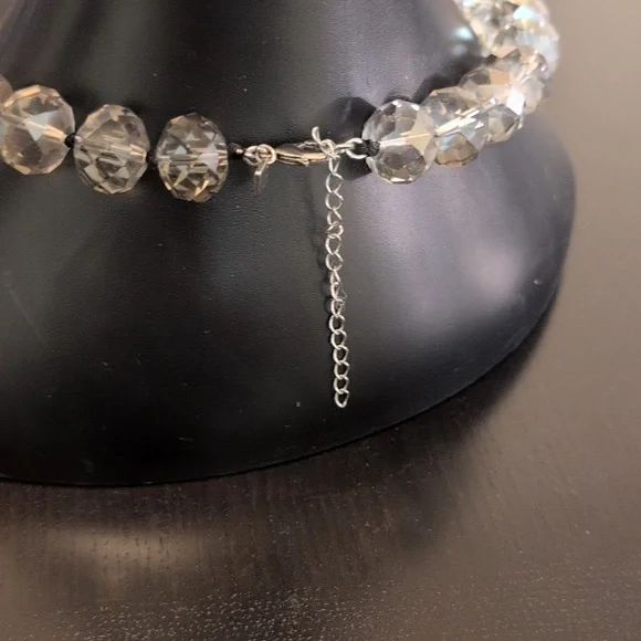 Banana Republic Elegant Crystal Chunky Beaded Necklace - Picture 2 of 4